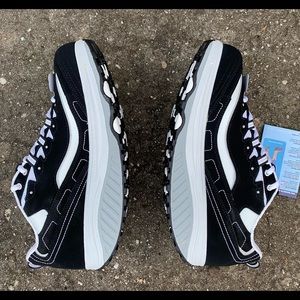 Skechers shape ups fitness tennis shoe NWT size 10